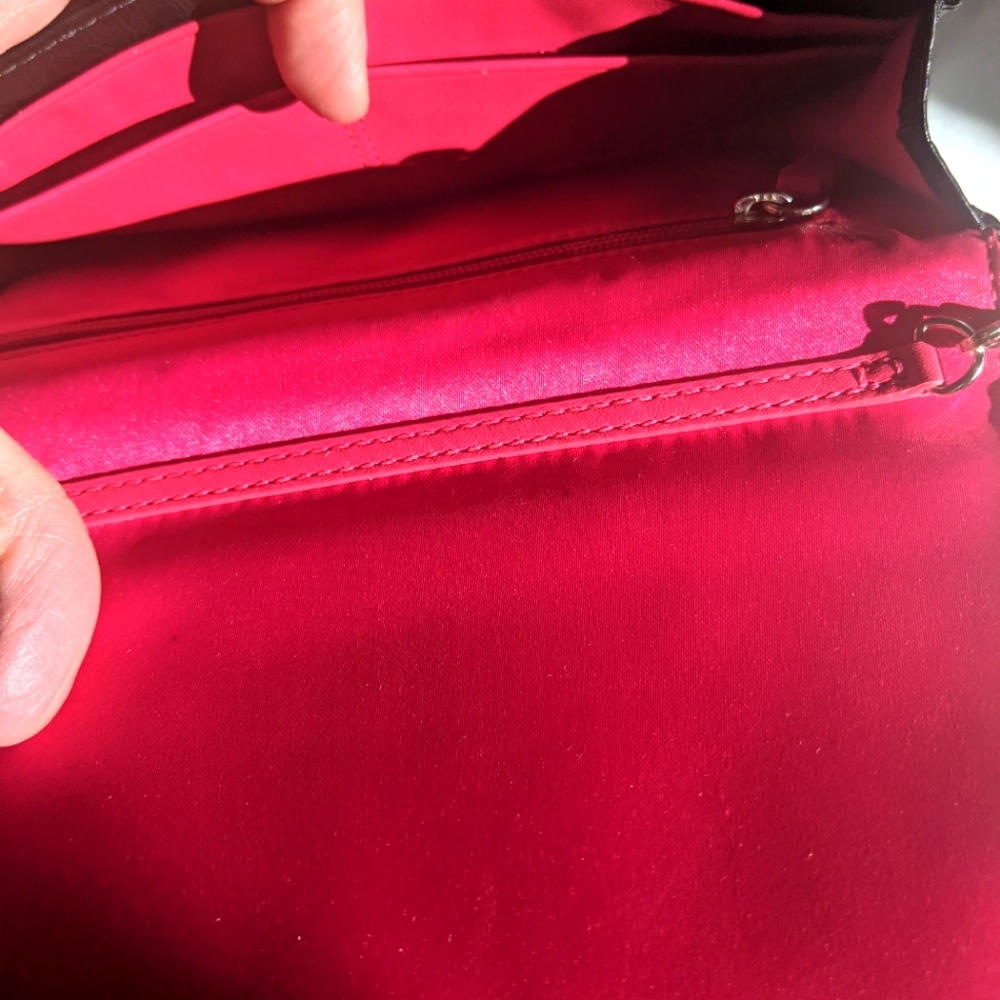 Coach Black Leather Exterior  & Pink Satin Interior Purse.  Silver Chain Strap. - Picture 7 of 7